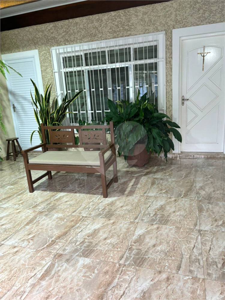 Casa à venda com 3 quartos, 234m² - Foto 3