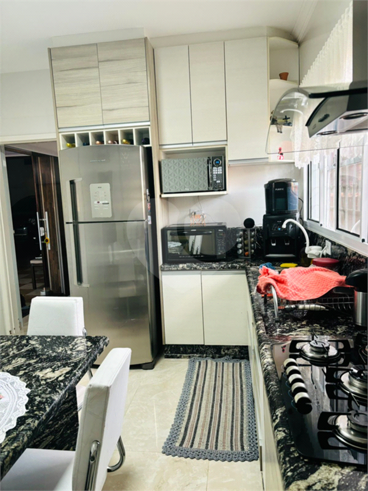 Casa à venda com 3 quartos, 234m² - Foto 9