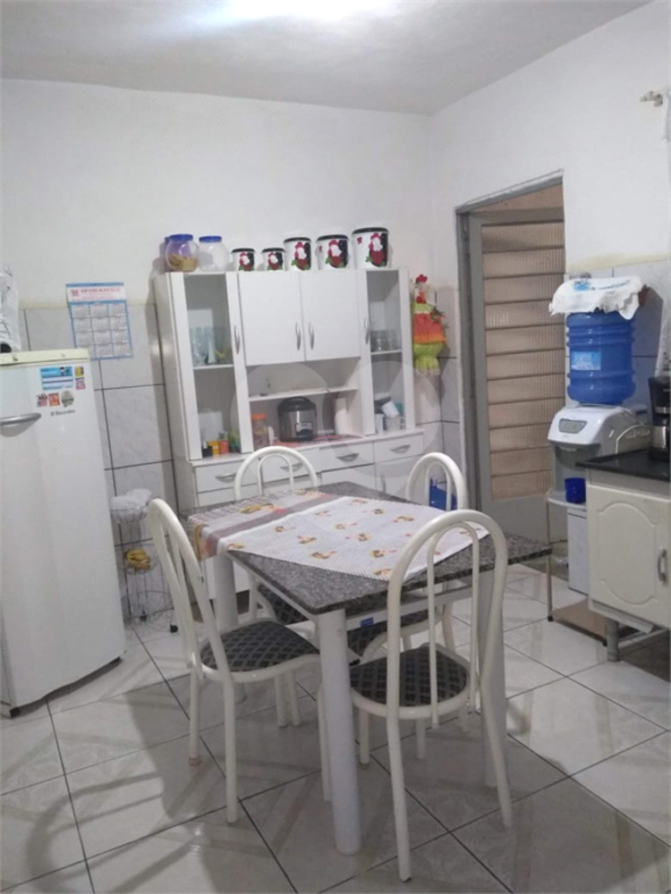 Casa à venda com 2 quartos, 135m² - Foto 3