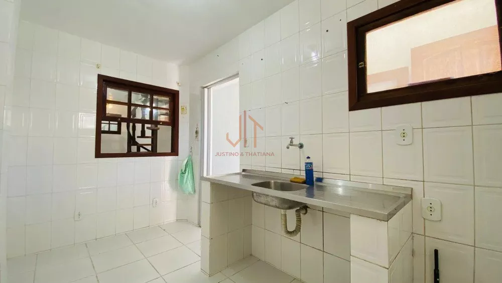 Casa à venda com 2 quartos, 60m² - Foto 4