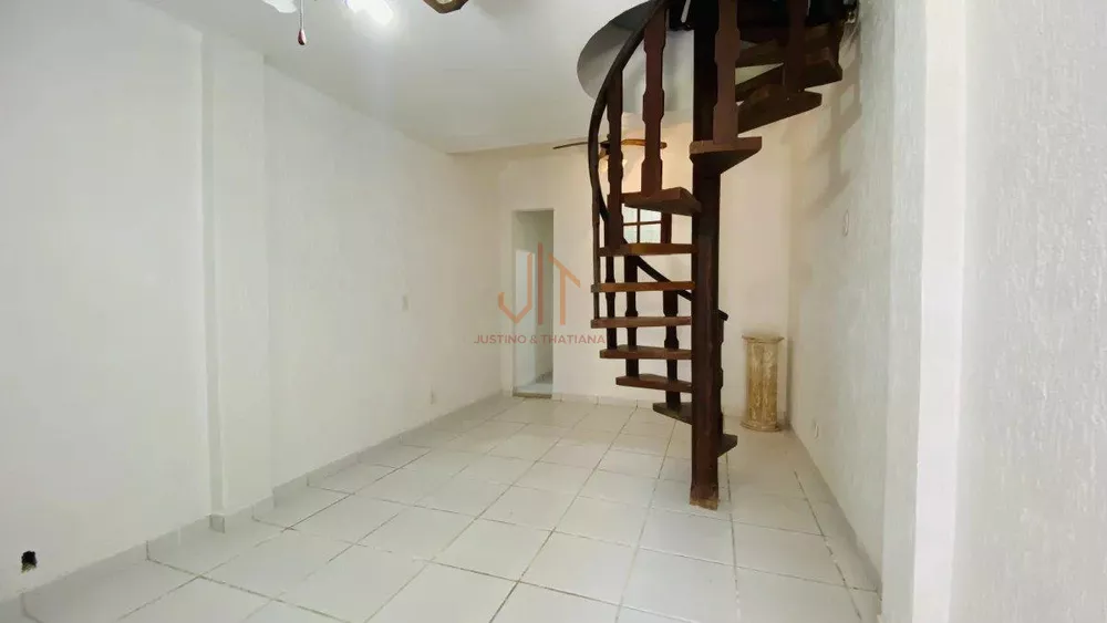 Casa à venda com 2 quartos, 60m² - Foto 2