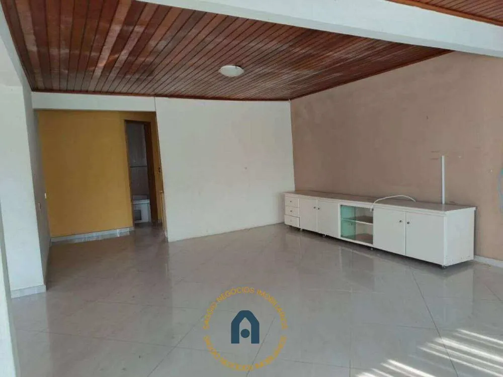 Sobrado, 3 quartos, 750 m² - Foto 1