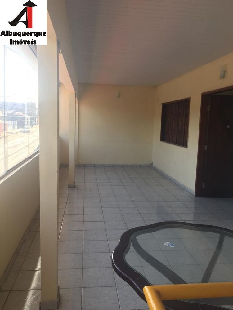 Casa à venda com 3 quartos, 250m² - Foto 2