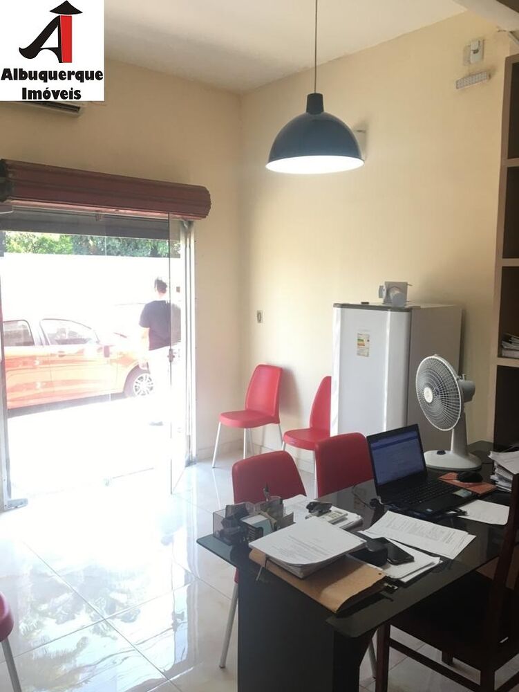 Casa à venda com 3 quartos, 250m² - Foto 4