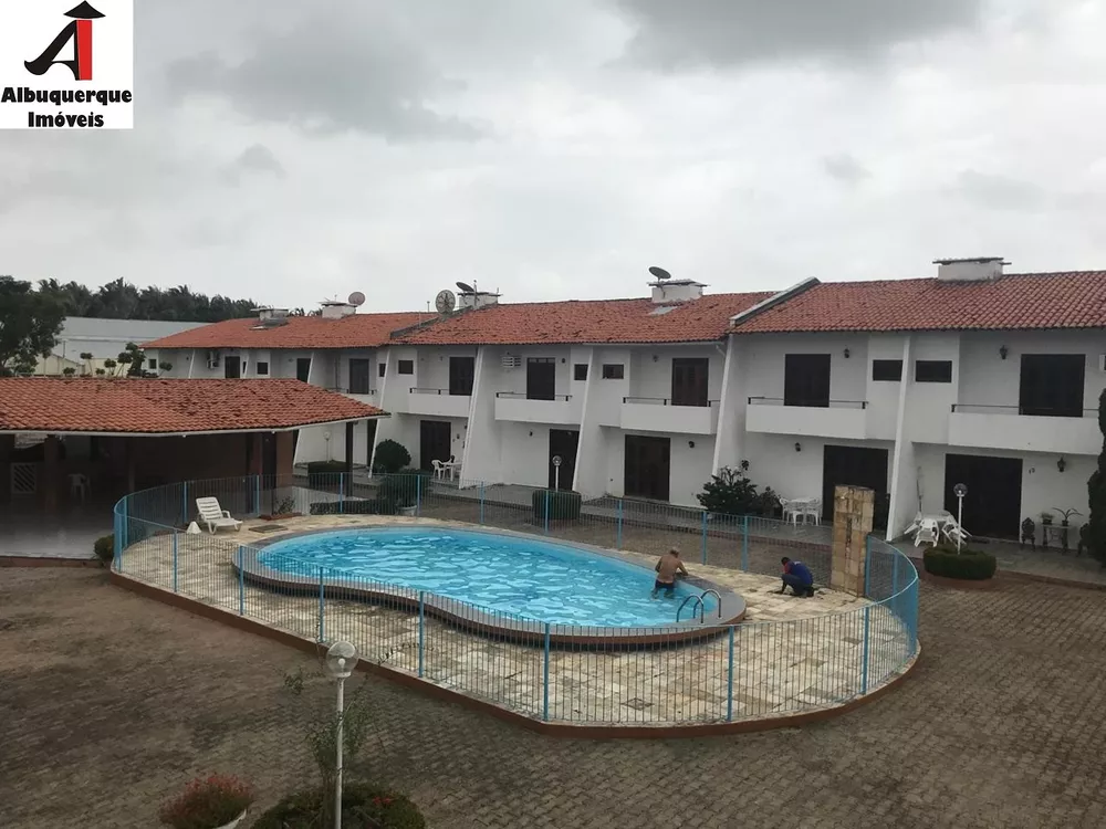 Casa à venda com 4 quartos, 140m² - Foto 2