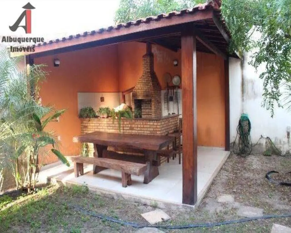 Casa, 4 quartos, 132 m² - Foto 2