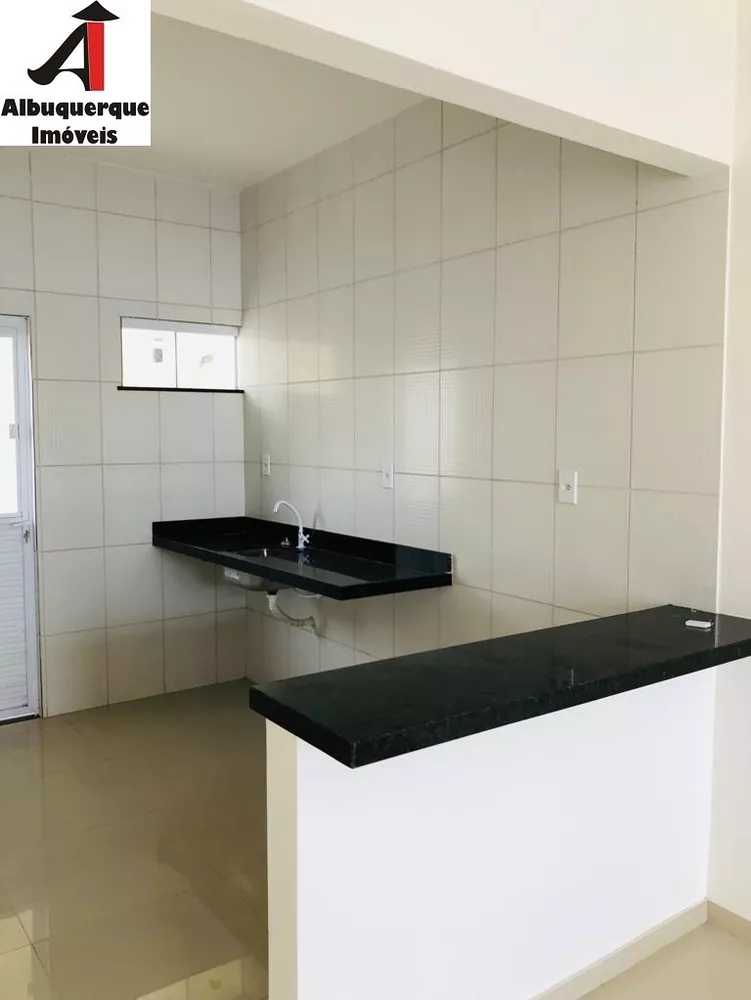 Casa à venda com 3 quartos, 175m² - Foto 2