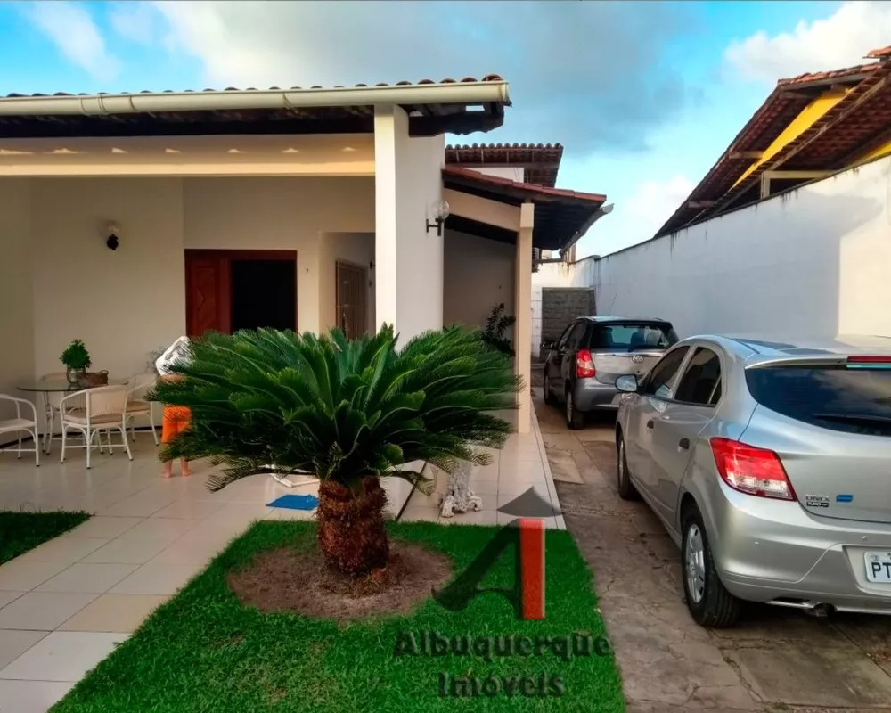 Casa à venda com 2 quartos, 360m² - Foto 1