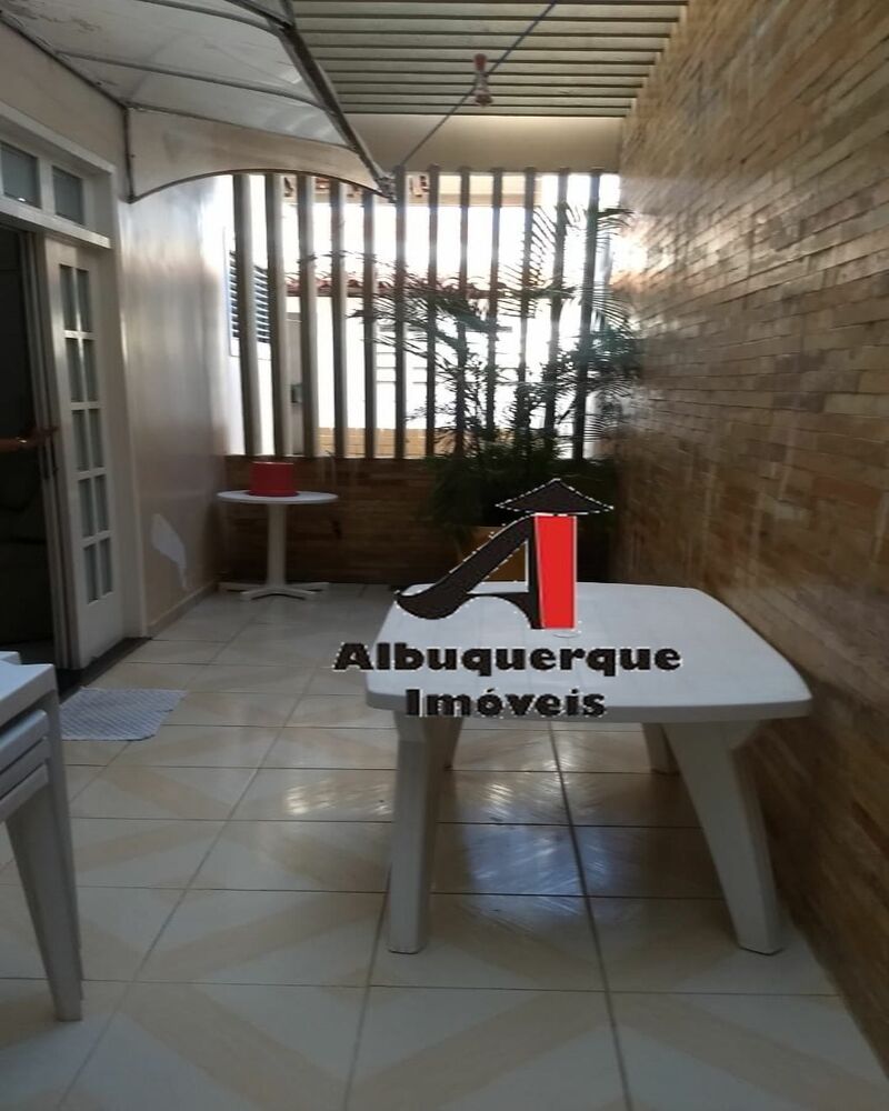 Casa, 1 quarto, 280 m² - Foto 1