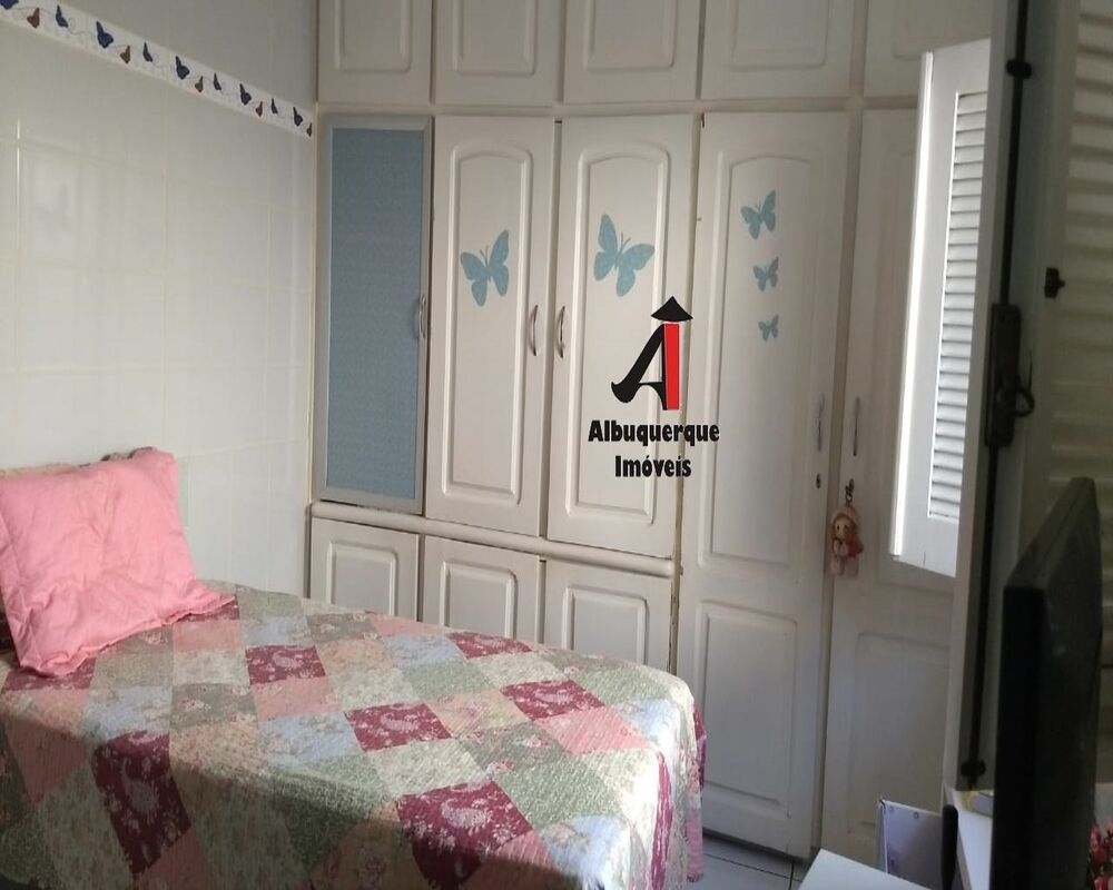 Casa, 1 quarto, 280 m² - Foto 2