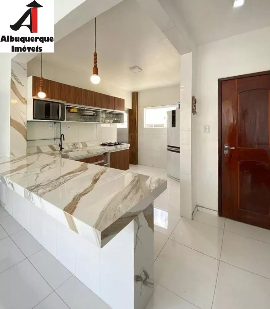 Apartamento à venda com 2 quartos, 70m² - Foto 1