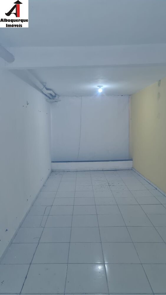 Casa à venda com 4 quartos, 300m² - Foto 14