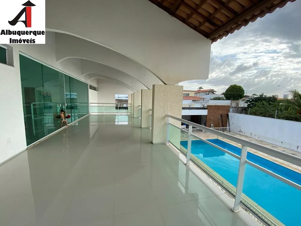 Casa à venda com 4 quartos, 700m² - Foto 1