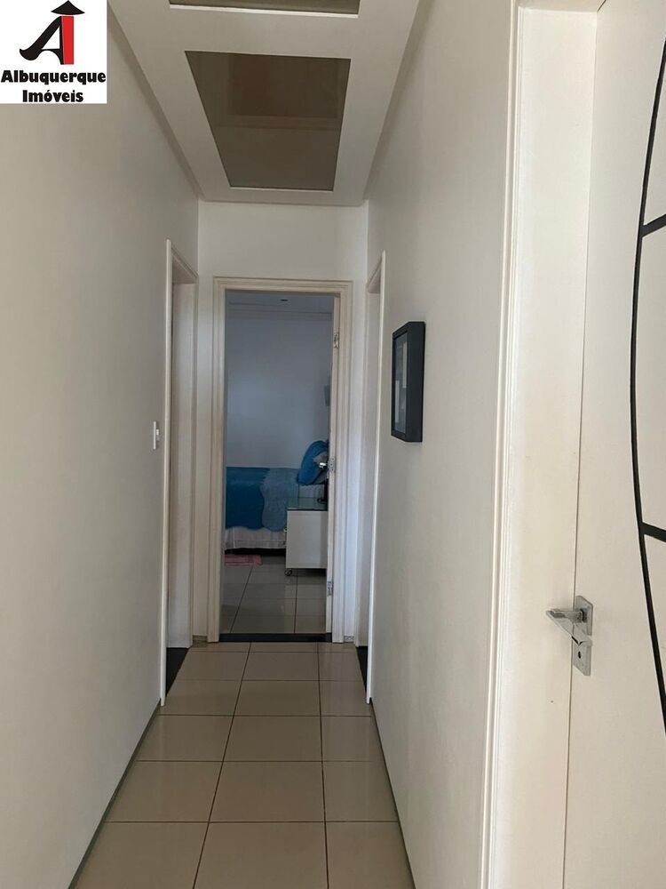 Casa à venda com 3 quartos, 300m² - Foto 3