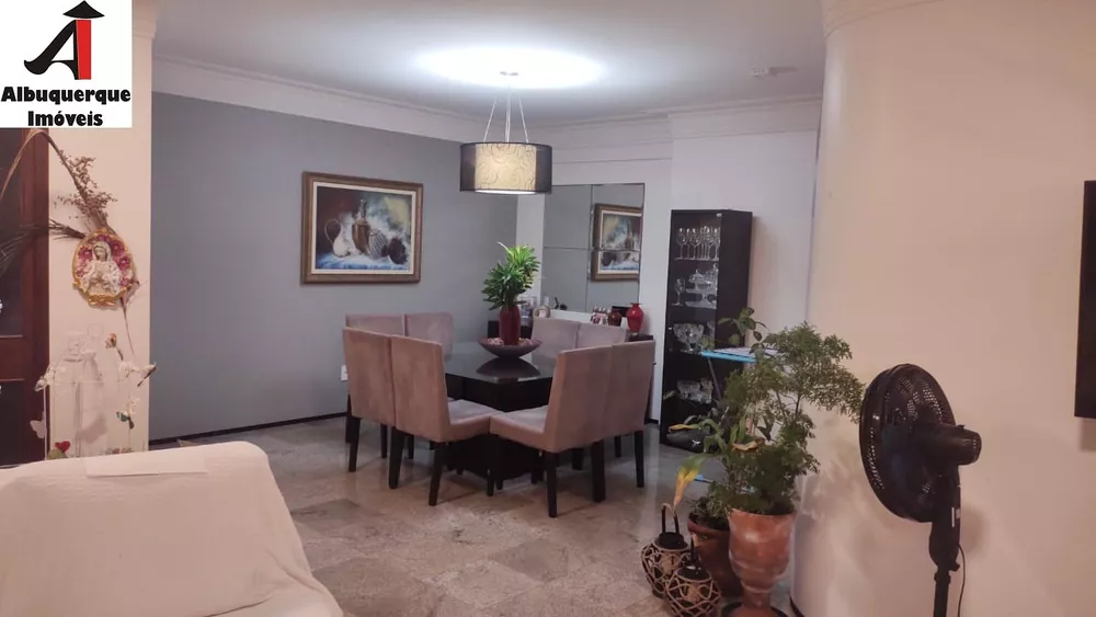 Apartamento à venda com 3 quartos, 200m² - Foto 3