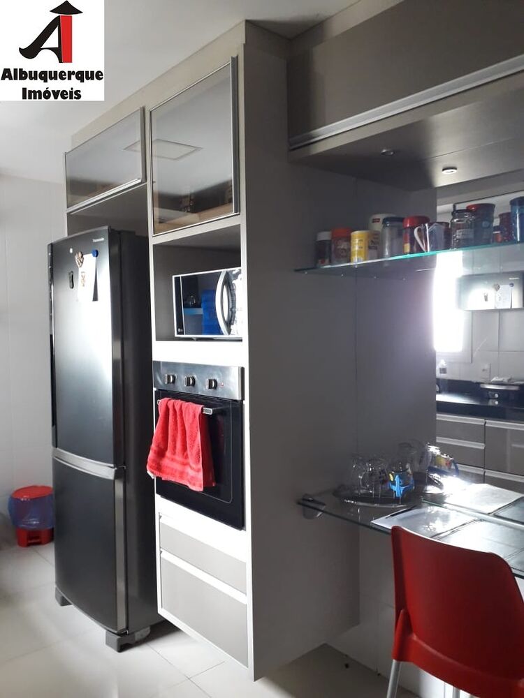 Apartamento à venda com 3 quartos, 142m² - Foto 1