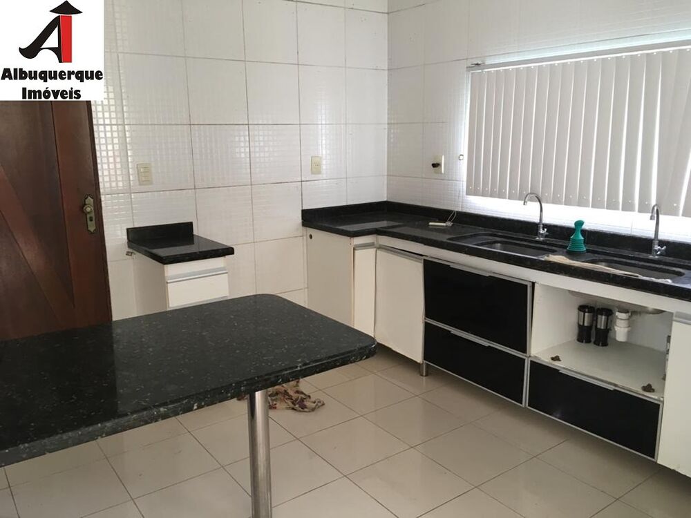 Casa, 3 quartos, 360 m² - Foto 4