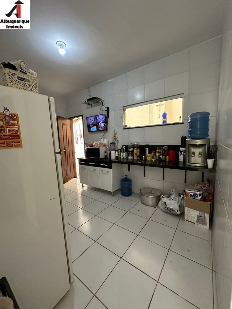 Casa à venda com 1 quarto, 300m² - Foto 1