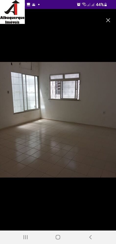 Casa à venda com 3 quartos, 320m² - Foto 1