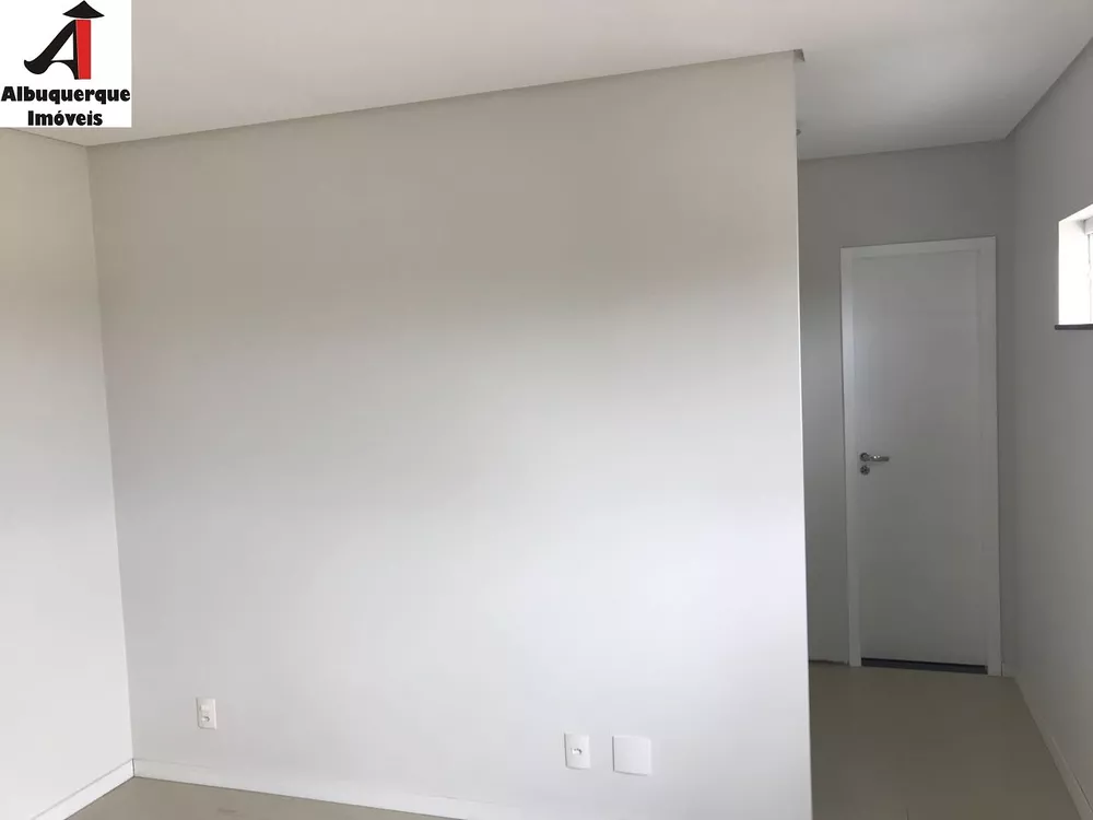 Casa à venda com 4 quartos, 300m² - Foto 12