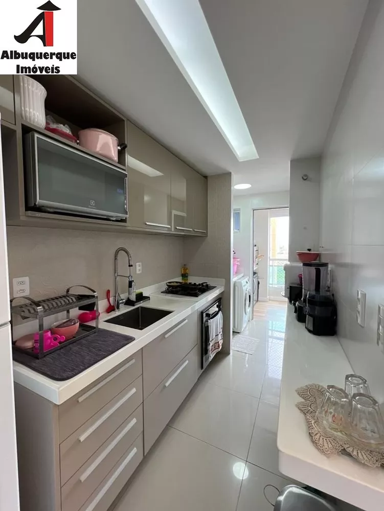 Apartamento à venda com 3 quartos, 81m² - Foto 3