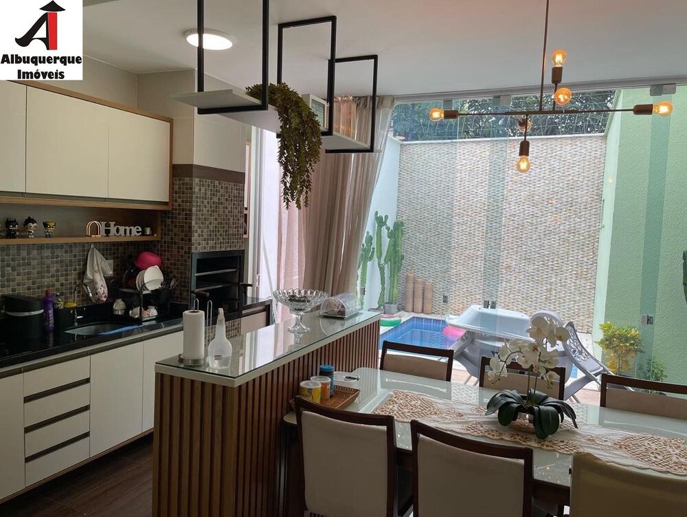 Casa, 3 quartos, 250 m² - Foto 2