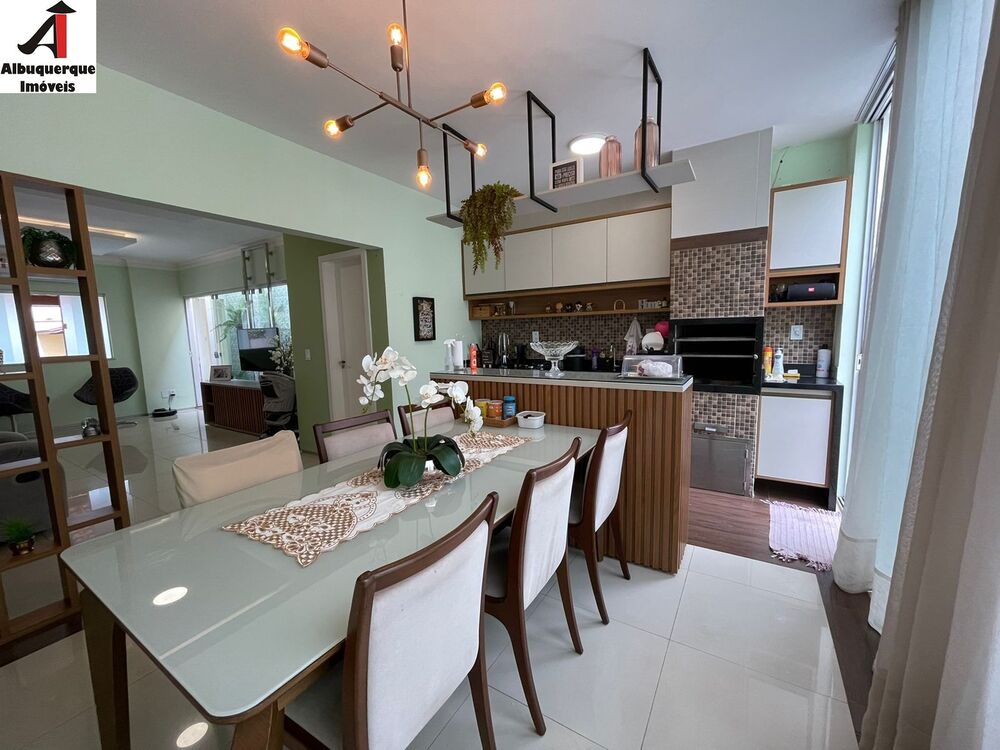 Casa, 3 quartos, 250 m² - Foto 4