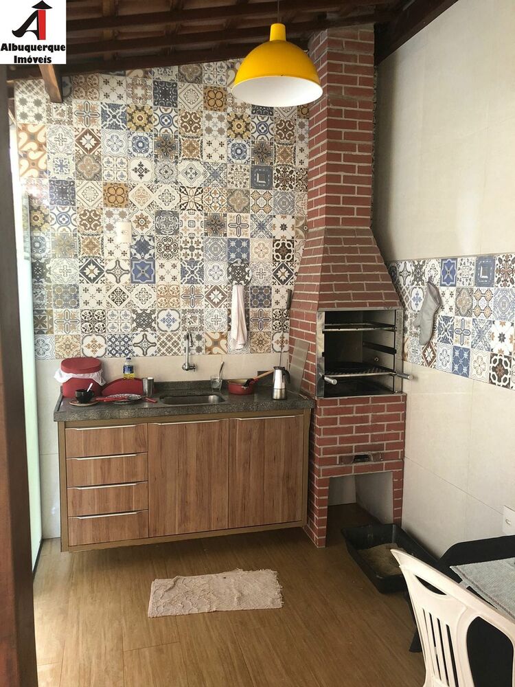 Casa para alugar com 3 quartos, 220m² - Foto 3
