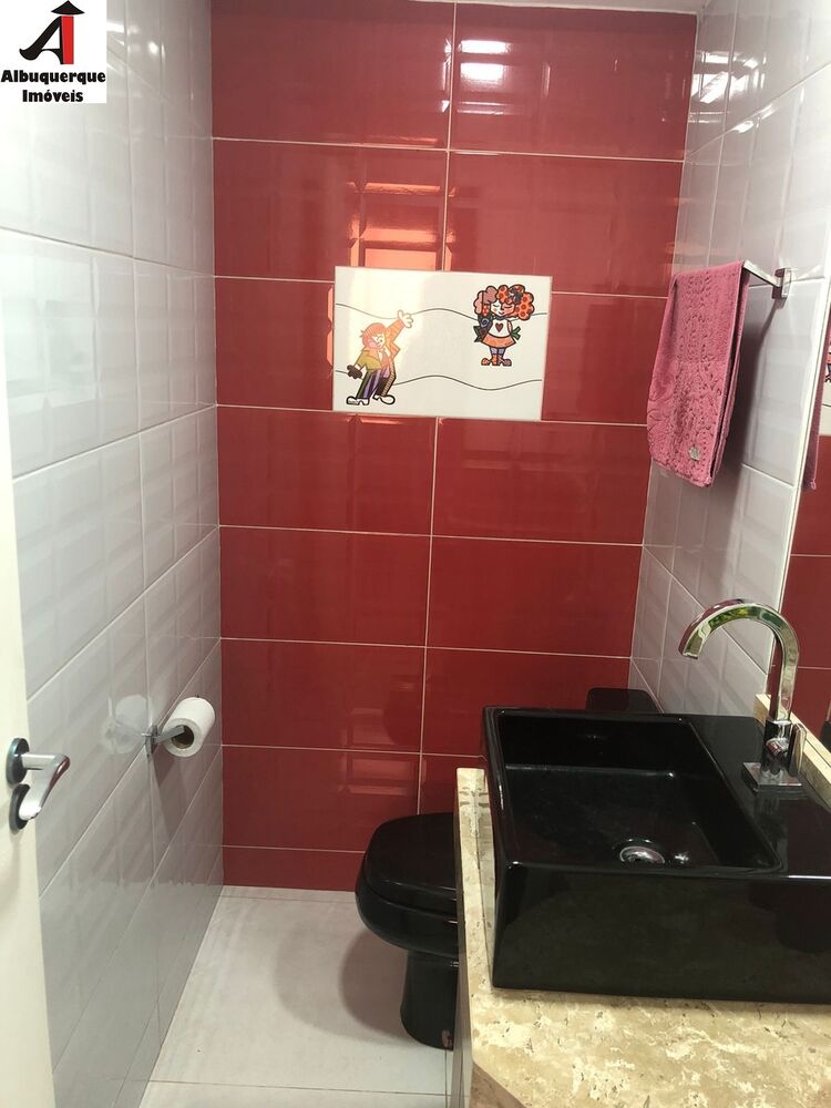 Casa para alugar com 3 quartos, 220m² - Foto 4
