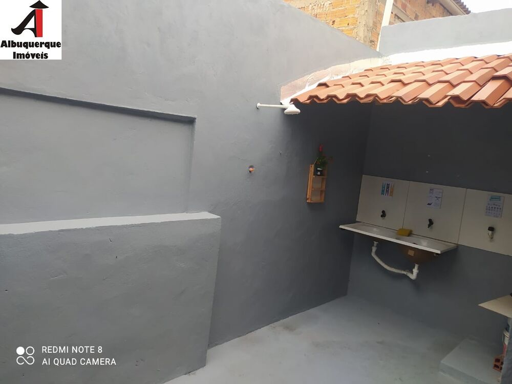 Casa à venda com 2 quartos, 140m² - Foto 4