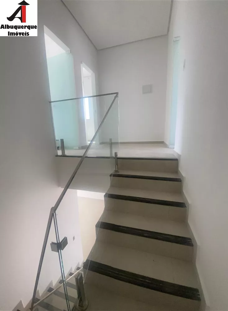 Casa à venda com 3 quartos, 225m² - Foto 10