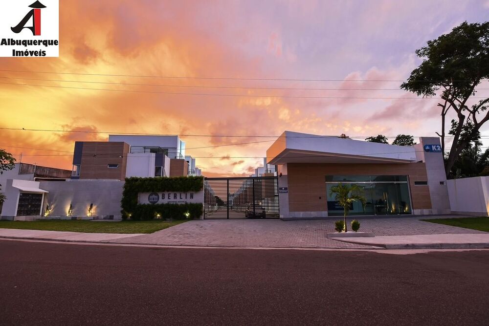 Casa, 4 quartos, 199 m² - Foto 1