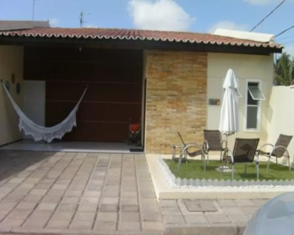 Casa à venda com 3 quartos, 180m² - Foto 1