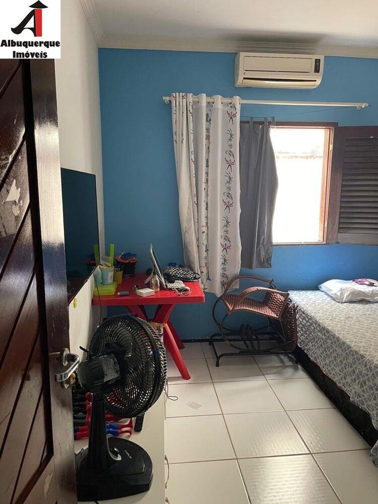 Casa, 3 quartos, 220 m² - Foto 1