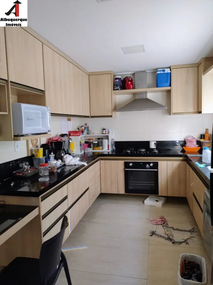 Casa, 4 quartos, 250 m² - Foto 3