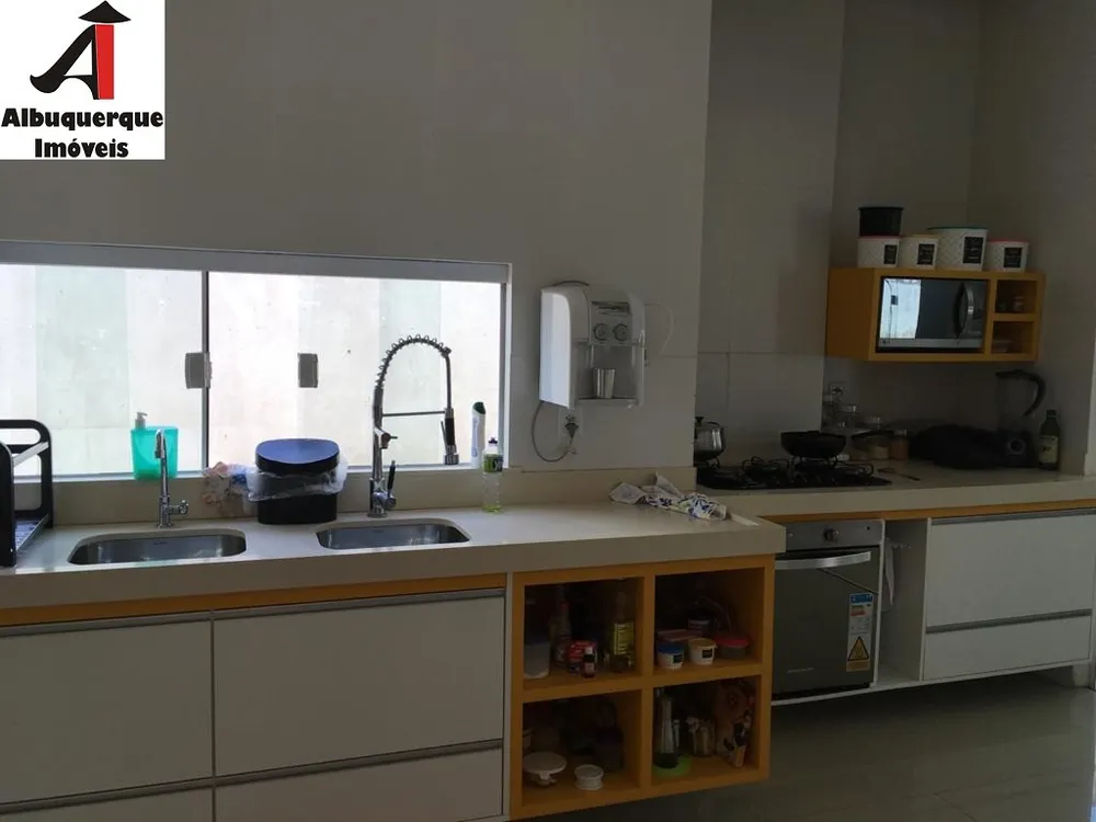 Casa, 3 quartos, 280 m² - Foto 13