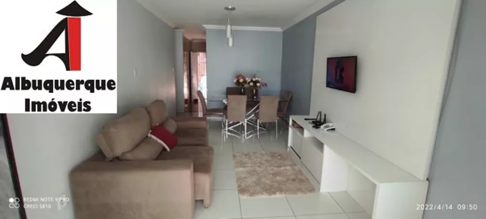 Casa à venda com 5 quartos, 300m² - Foto 1