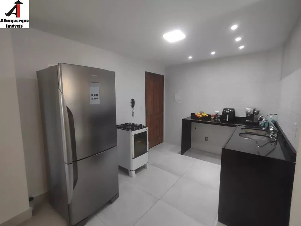 Apartamento à venda com 3 quartos, 141m² - Foto 3