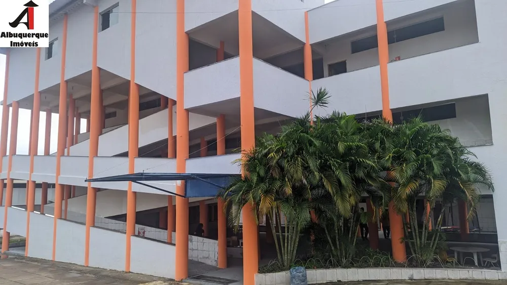 Loja-Salão, 9900 m² - Foto 1