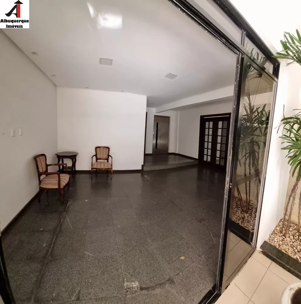 Apartamento à venda com 4 quartos, 188m² - Foto 3