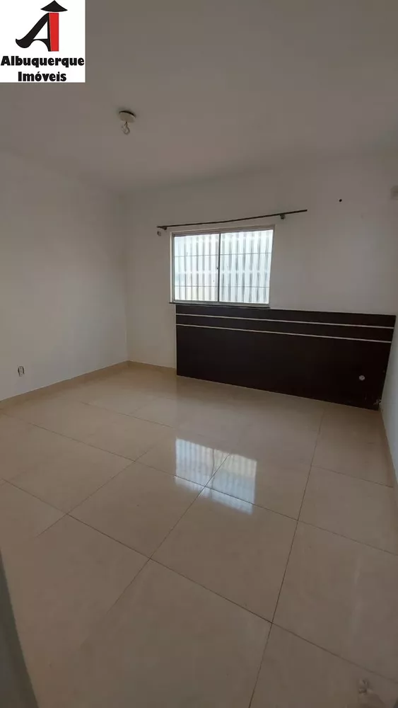 Casa à venda com 3 quartos, 275m² - Foto 4