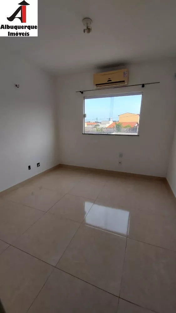 Casa à venda com 3 quartos, 275m² - Foto 2