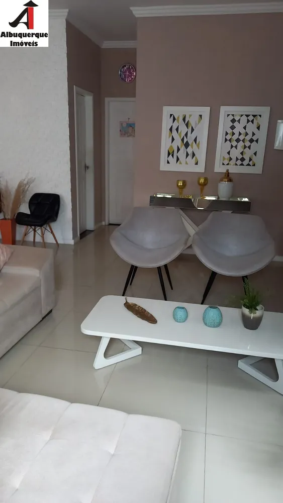 Casa, 3 quartos, 200 m² - Foto 2