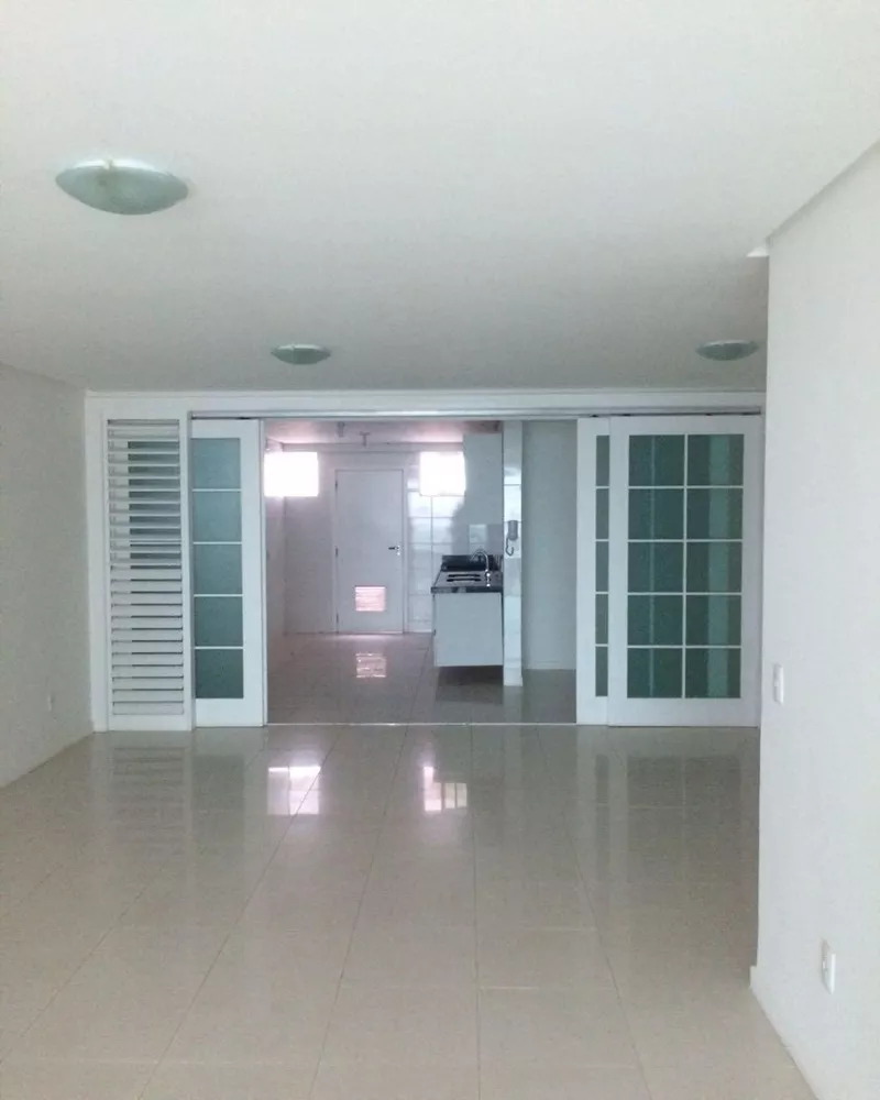 Apartamento à venda com 4 quartos, 180m² - Foto 3