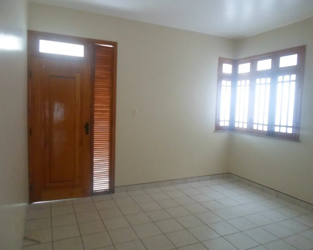 Casa, 5 quartos, 268 m² - Foto 2