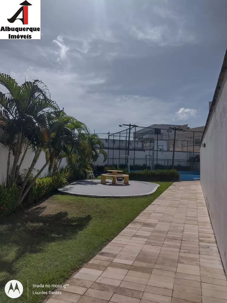 Casa à venda com 3 quartos, 200m² - Foto 2