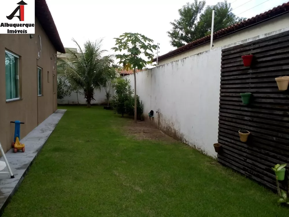 Casa à venda com 3 quartos, 450m² - Foto 2