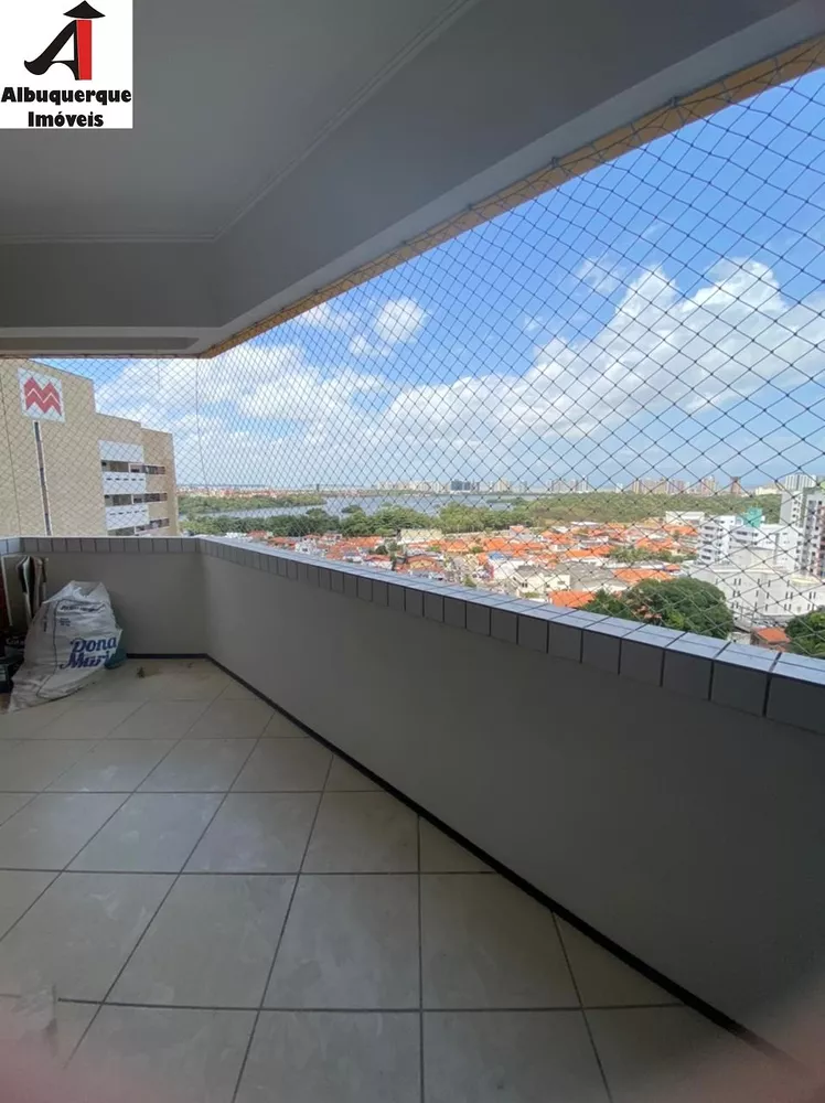 Apartamento à venda com 3 quartos, 117m² - Foto 4