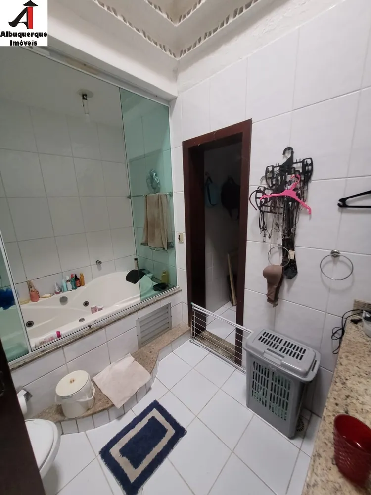 Casa, 4 quartos, 190 m² - Foto 2