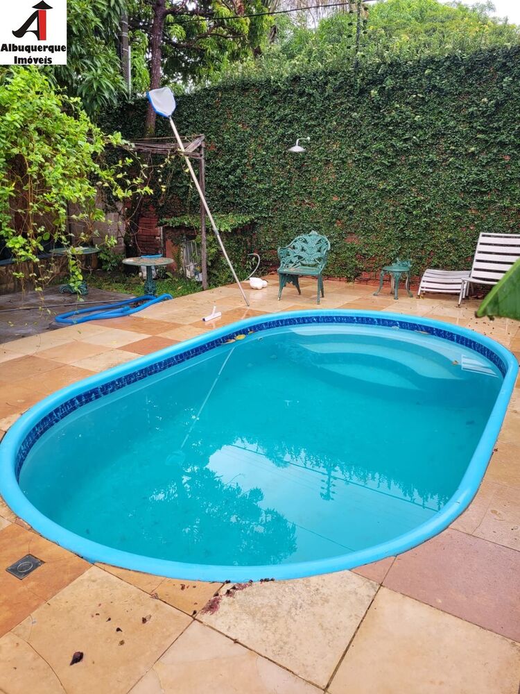 Casa à venda com 4 quartos, 190m² - Foto 4